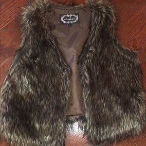 Fur vest